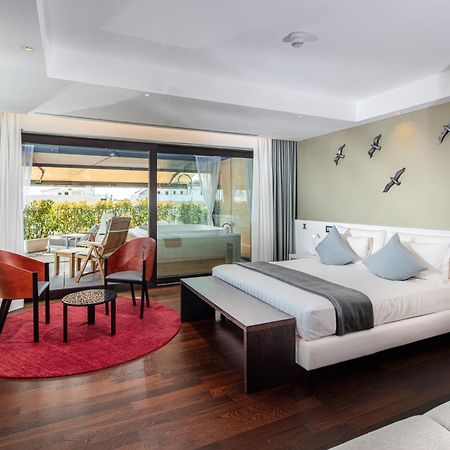 Monaco Suites Hotel 利尼亚诺萨比亚多罗 外观 照片