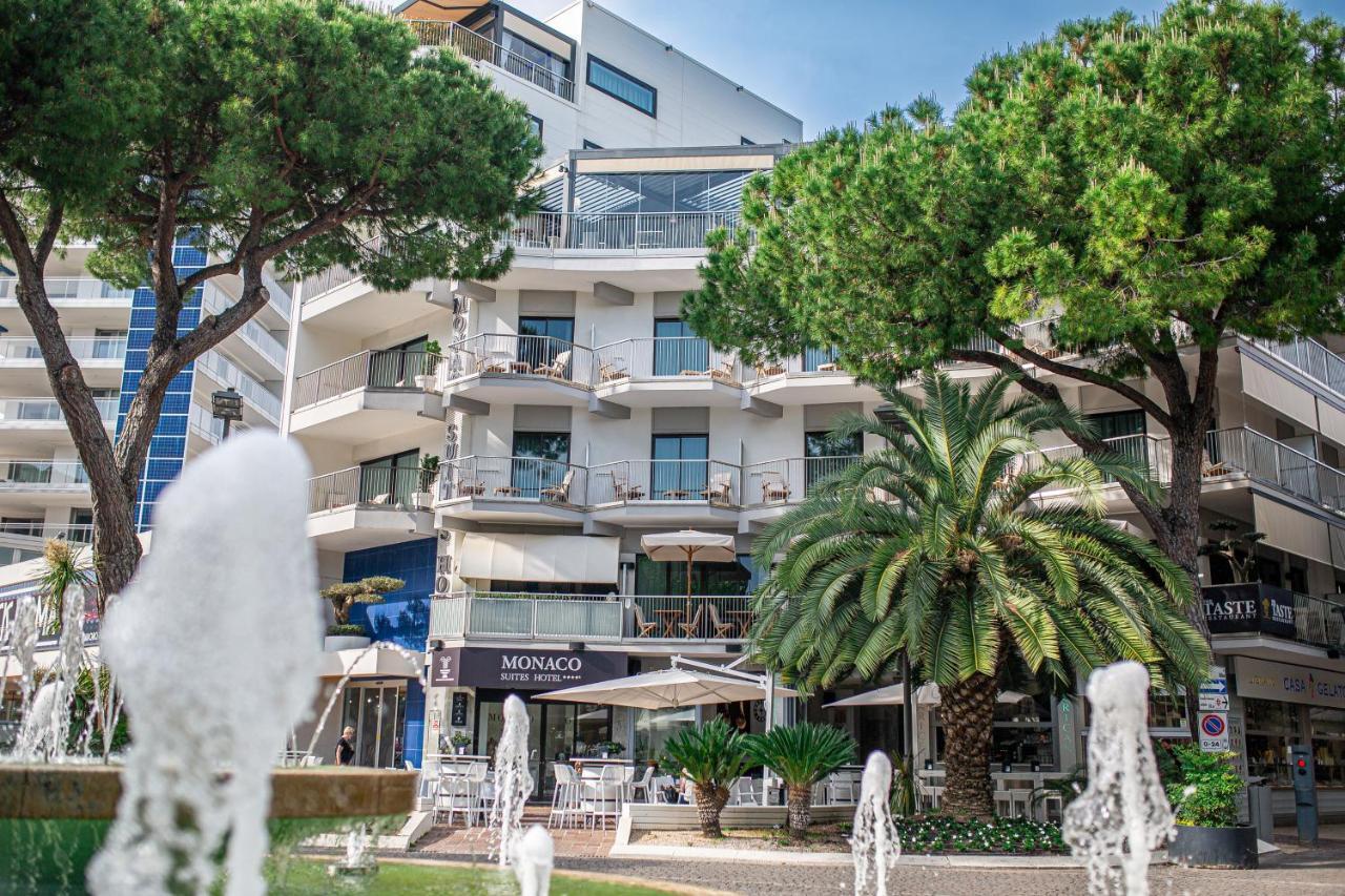 Monaco Suites Hotel 利尼亚诺萨比亚多罗 外观 照片